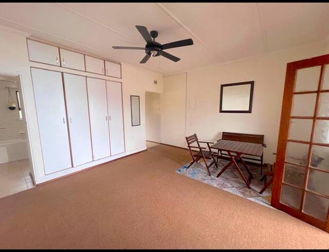 1 BEDROOM PROPERTY TO RENT IN UVONGO BEACH